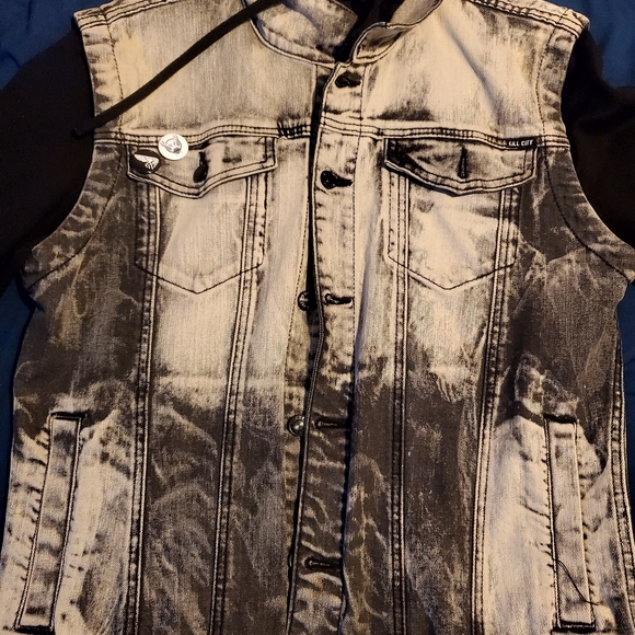 Jean Jacket - Picture 4 of 4